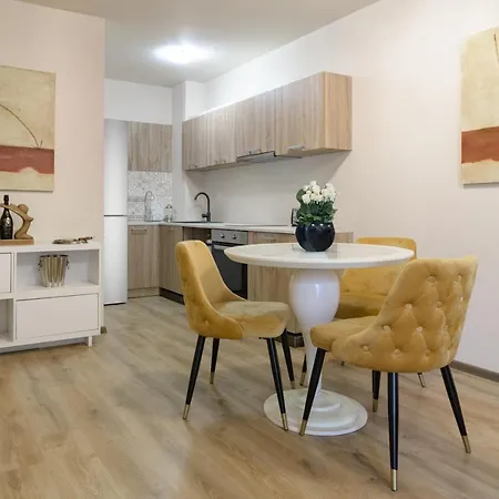 Marssel Luxe Apartment Apartment