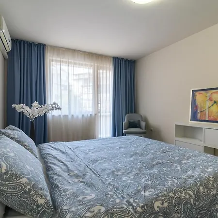 Marssel Luxe Apartment Варна