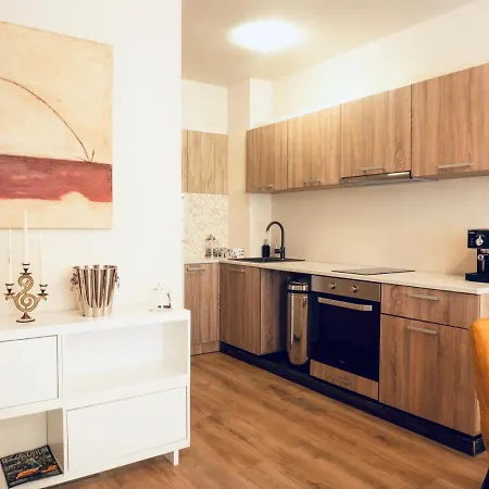 Апартаменты Marssel Luxe Apartment